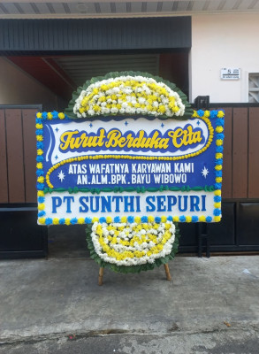 Papan Bunga Duka di Tahunan