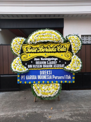 Papan Bunga Duka di Tahunan