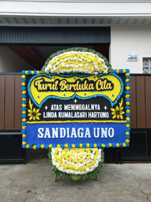 Papan Bunga Duka di Tahunan